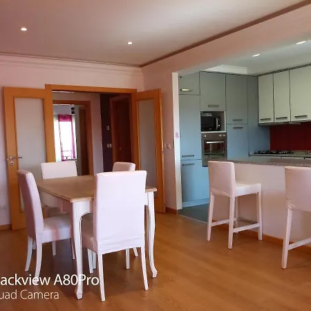 T2 In Areia Branca Apartment